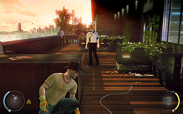 Depending on how you behaved with the guard, who was staying at the shutter, youll encounter here one or two characters - Cliff | 1: Personal Contract - 1: Personal Contract - Hitman: Absolution Game Guide