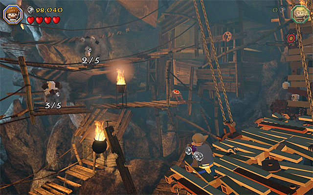 Use the slingshot on the successive targets - Stage 7 (Goblin-town) | Main Stages - Collectibles - Main Stages - Collectibles - LEGO The Hobbit Game Guide & Walkthrough