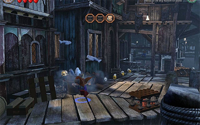 An example barrel with fish - White question marks - walkthroughs for quests 21-40 | Middle Earth - Side missions - Middle Earth - Side missions - LEGO The Hobbit Game Guide & Walkthrough