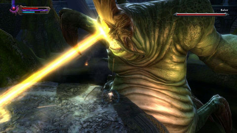 When you see that the creatures eye starts to open, run up to him as close as possible - Breaking the Siege - p. 2 | Walkthrough - Walkthrough - Kingdoms of Amalur: Reckoning Game Guide & Walkthrough