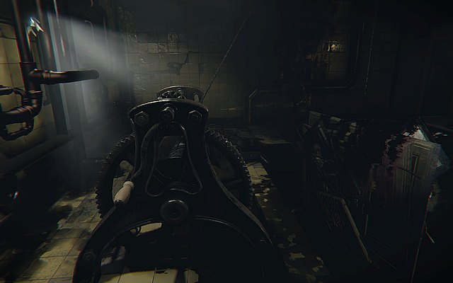 Use the reel - turn it until the picture emerges from the abyss - Episode 6: Contemplation - Walkthrough - Layers of Fear - Game Guide and Walkthrough