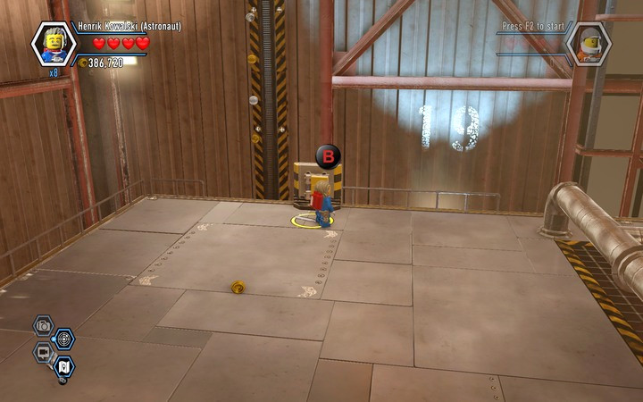 Electric box that activates the elevator - Secrets in the hangar | Walkthrough - Chapter 7 - LEGO City: Undercover Game Guide