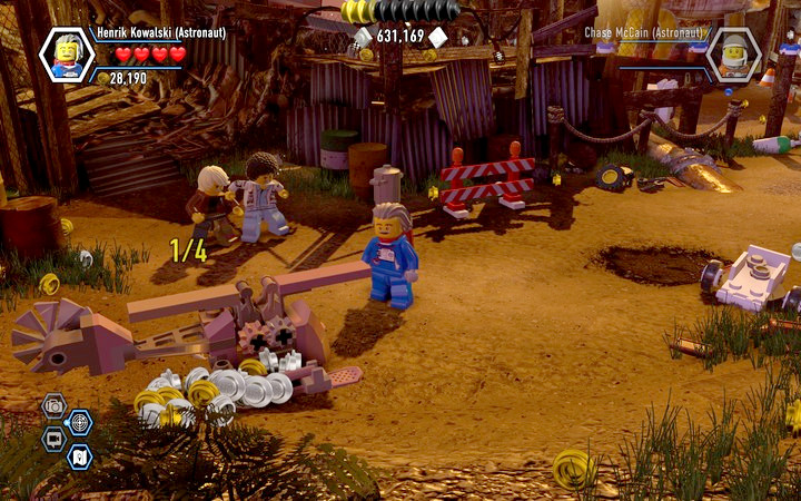 Use the trash to create four constructions on the scrapyard - Secrets on the scrapyard | Walkthrough - Chapter 7 - LEGO City: Undercover Game Guide