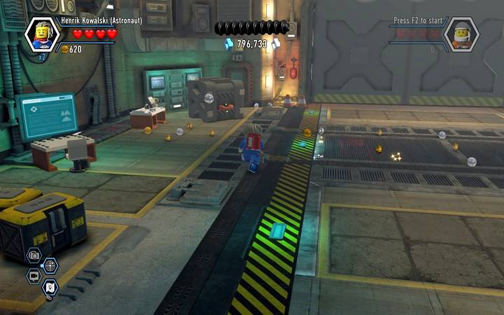 Start with opening the silver chests - Secrets in Rexs HQ | Chapter 13 | Walkthrough - Chapter 13 - LEGO City: Undercover Game Guide