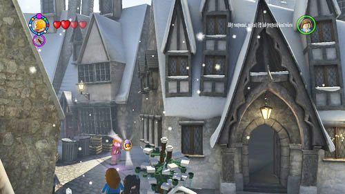 Exit the Three Broomsticks pub and follow the path to the left - Harry Potter Years 5-7: Tokens - Hogwarts, part 1 - Tokens - LEGO Harry Potter Years 5-7 Guide