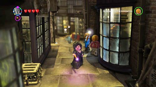 There are cages with spiders halfway across the street - Harry Potter Years 5-7: Tokens - London, part 2 - Tokens - LEGO Harry Potter Years 5-7 Guide