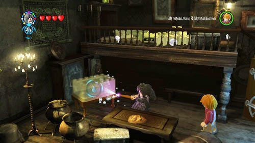 There is an aquarium on the left, fill it with water - Harry Potter Years 5-7: Tokens - London, part 2 - Tokens - LEGO Harry Potter Years 5-7 Guide