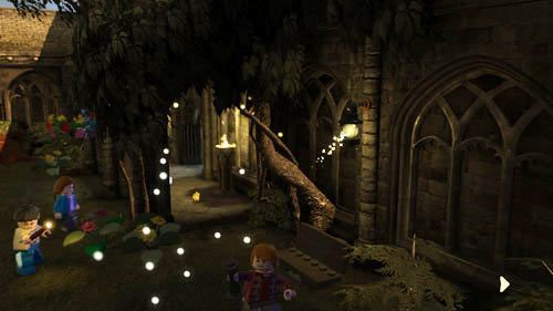 Use the Deluminator to take the light from the back of the area and place it next to the student surrounded by fireflies - Harry Potter Years 5-7: Students in Peril, part 2 - Other collectibles - LEGO Harry Potter Years 5-7 Guide