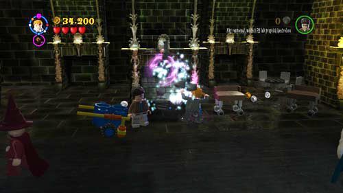 After this operation, the brushes will clean the fireplace - Harry Potter Years 5-7: Dark Times, part 2 - Year 5 - LEGO Harry Potter Years 5-7 Guide