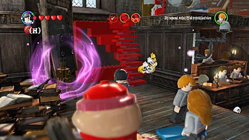 Cut some bricks from another wall and build an escalator - Harry Potter Years 5-7: Learn Diffindo - Year 5 - LEGO Harry Potter Years 5-7 Guide