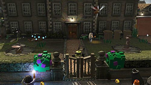 Get to the garden and shoot at the lawn mower, it destroys the gate so that Harry may enter inside - Harry Potter Years 5-7: Out of Retirement - Year 6 - LEGO Harry Potter Years 5-7 Guide