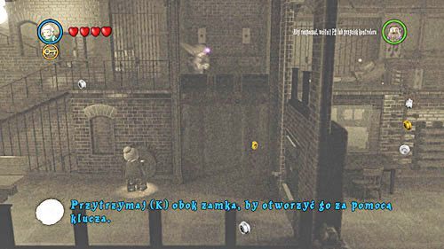 After the nanny opens the lock, Dumbledore will automatically move to the other side - Harry Potter Years 5-7: Visiting little Tom Riddle - Year 6 - LEGO Harry Potter Years 5-7 Guide