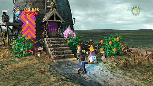 After you have knocked down all kites you have enough bricks to build a knocker that can be installed on the door - Harry Potter Years 5-7: Lovegoods Lunacy, part 1 - Year 7 - LEGO Harry Potter Years 5-7 Guide