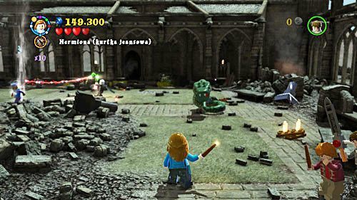 We go back to the fight in front of the castle - Harry Potter Years 5-7: The Flaw in the Plan - Year 7 - LEGO Harry Potter Years 5-7 Guide