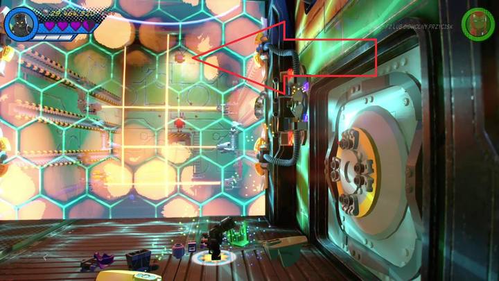 The fifth minikit is on the right side of the location, on the balcony - LEGO Marvel 2: Mission 13 - Inhuman Nature Secrets - LEGO Marvel 2: Mission secrets - LEGO Marvel Super Heroes 2 Game Guide