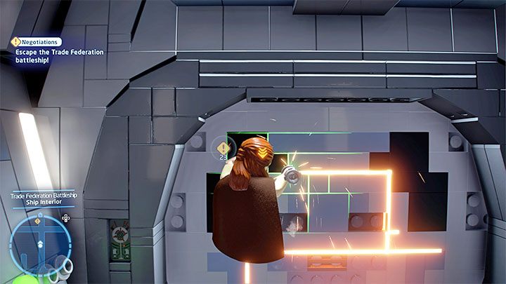 While escaping you can choose any corridors you'ld like, but regardless of the route taken you'll have to cut a wall open with your lightsaber - LEGO Skywalker Saga: A Bigger Fish - walkthrough - LEGO Skywalker Saga: Episode 1 - The Phantom Menace - LEGO Skywalker Saga Guide