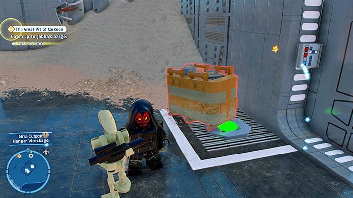 As you only have two heroes available, you have to place heavy items on the remaining 2 pressure plates (see picture above) - LEGO Skywalker Saga: Niima Outpost - list of all puzzles - LEGO Skywalker Saga: Jakku - LEGO Skywalker Saga Guide
