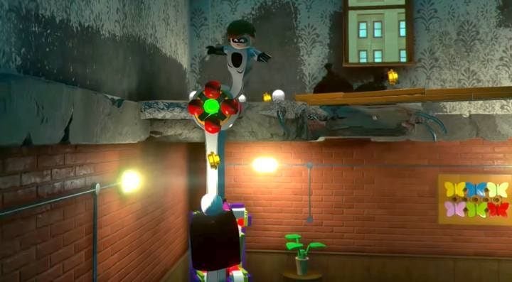 Reflux will be able to climb when Elastigirl creates a makeshift ladder for him. - Elastigirl On The Case - Level 4 in LEGO The Incredibles Walkthrough - Walkthrough - LEGO The Incredibles Game Guide