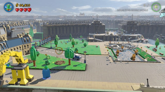 As Cheetah or Green Lantern, start to dig up bricks from the piles of dirt - Minikits - Europe Against It - secrets - LEGO Batman 3: Beyond Gotham - Game Guide and Walkthrough