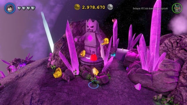 Destroy the gold ring that the statue is holding to obtain the first Gold Brick - Gold Bricks - Zamaron - secrets - LEGO Batman 3: Beyond Gotham - Game Guide and Walkthrough