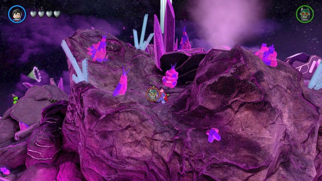 Fly onto the rock and switch to Batman - Gold Bricks - Zamaron - secrets - LEGO Batman 3: Beyond Gotham - Game Guide and Walkthrough