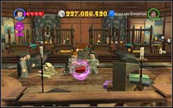 In the middle of the room you will find a student and a red book - LEGO Harry Potter Years 1-4: Hogwarts Bonuses - Walkthrough - Secrets and Collectibles - LEGO Harry Potter Years 1-4 Guide & Walkthrough