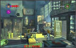 Right behind the corner at Borgin and Burkes - LEGO Harry Potter Years 1-4: Leaky Cauldron Bonuses - Walkthrough - Secrets and Collectibles - LEGO Harry Potter Years 1-4 Guide & Walkthrough