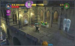 James Potter (Ghost): On the left side of the fountain you will find a padlocked door - destroy it with (RD) - LEGO Harry Potter Years 1-4: Year 3 Bonuses - Walkthrough - Secrets and Collectibles - LEGO Harry Potter Years 1-4 Guide & Walkthrough