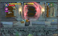 Gryffindor (red): In the corridor, you will find a window covered with planks, destroy them with (DM) - LEGO Harry Potter Years 1-4: Year 3 Bonuses - Walkthrough - Secrets and Collectibles - LEGO Harry Potter Years 1-4 Guide & Walkthrough