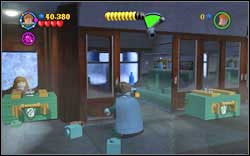 Ravenclaw (blue): In the second car you will find three of five green Slytherin suitcases - LEGO Harry Potter Years 1-4: Year 3 Bonuses - Walkthrough - Secrets and Collectibles - LEGO Harry Potter Years 1-4 Guide & Walkthrough