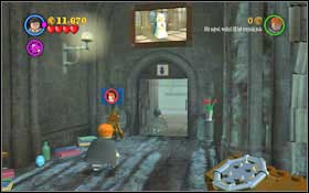 Assemble the lamp and place it onto the painting - LEGO Harry Potter Years 1-4: Year 1 Part 1 - Walkthrough - Walkthrough - LEGO Harry Potter Years 1-4 Guide & Walkthrough