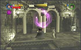 Place the bricks on the wall using Wingardium Leviosa and you will create two platforms, thanks to which you will be able to jump upstairs - LEGO Harry Potter Years 1-4: Year 2 Part 2 - Walkthrough - Walkthrough - LEGO Harry Potter Years 1-4 Guide & Walkthrough