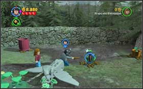 Approach the wardrobe on the left side of the garden and put on the earmuffs - LEGO Harry Potter Years 1-4: Year 3 Part 2 - Walkthrough - Walkthrough - LEGO Harry Potter Years 1-4 Guide & Walkthrough