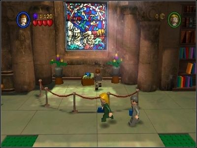 You need to find four boxes with LEGO pieces and put them on green pads - Chapter 1 - The Hunt for Sir Richard - part 1 - The Last Crusade - LEGO Indiana Jones: The Original Adventures - Game Guide and Walkthrough