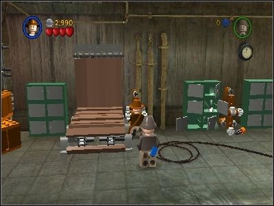 Next box you will find using the lever in the middle of the room - Chapter 3 - Motorcycle Escape - The Last Crusade - LEGO Indiana Jones: The Original Adventures - Game Guide and Walkthrough