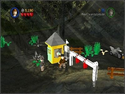 Drive to the right jumping above the gaps (you need to ride on the little foot-bridges) and try to avoid falling rocks - Chapter 3 - Motorcycle Escape - The Last Crusade - LEGO Indiana Jones: The Original Adventures - Game Guide and Walkthrough