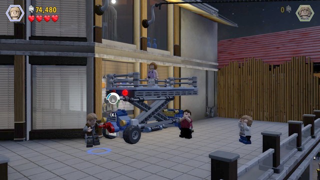 As Owen, approach the feces on the first floor and dig up the jack - Main Street Showdown | Jurassic World - walkthrough - Jurassic World - walkthrough - LEGO Jurassic World Game Guide & Walkthrough