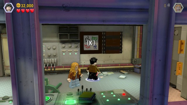 As Malcolm, approach the pictures on the locker and complete a minigame - San Diego | Jurassic Park - The Lost World - walkthrough - Jurassic Park - The Lost World - walkthrough - LEGO Jurassic World Game Guide & Walkthrough