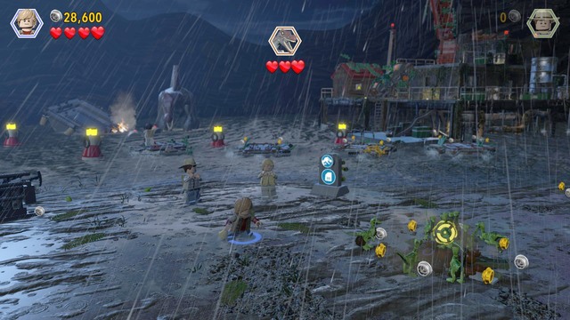 As Eric, throw the tyrannosaur scent, towards the small dinosaurs, thanks to which you can access the mound - Birdcage | Jurassic Park III - walkthrough - Jurassic Park III - walkthrough - LEGO Jurassic World Game Guide & Walkthrough