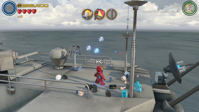 Switch to Iron Man after jumping to the other side and scan the area - Stan Lee / Red brick - Shakespeare in the Park - secrets - LEGO Marvels Avengers - Game Guide and Walkthrough