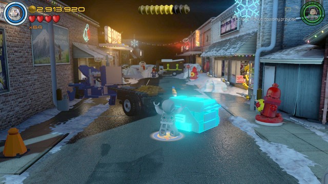 The sixth Minikit can be collected after deactivating two generators (more about it can be read in the Walkthrough chapter - Ready, A - Minikits - Ready, A.I.M., Fire - secrets - LEGO Marvels Avengers - Game Guide and Walkthrough