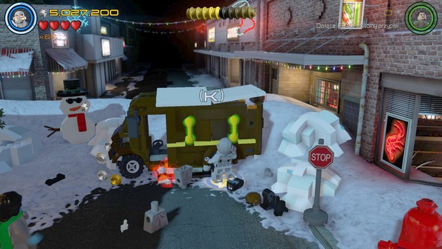 Ignore the battle with the boss and walk towards the handles shown on the picture - Minikits - Ready, A.I.M., Fire - secrets - LEGO Marvels Avengers - Game Guide and Walkthrough