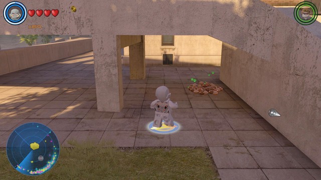 Another golden brick can be found under the bridge - Golden bricks - North Manhattan - secrets - LEGO Marvels Avengers - Game Guide and Walkthrough