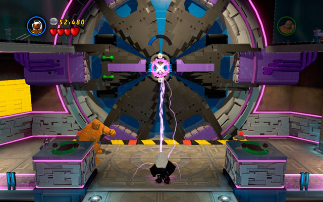 Turn left and use spider sense - now you can climb up to the platform and destroy a computer standing in the corner of the small room - A Doom With a View | Walkthrough - Walkthrough - LEGO Marvel Super Heroes Game Guide & Walkthrough