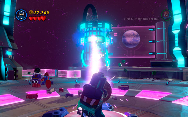 Go to the central part of the arena, then build a patriotic panel for Captain America - A Doom With a View | Walkthrough - Walkthrough - LEGO Marvel Super Heroes Game Guide & Walkthrough