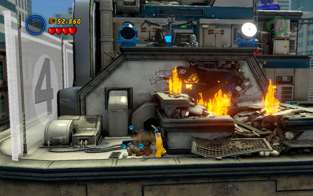 When standing on the roof, descend to the lower floor and break all crates laying on the left - Times Square Off | Minikit Sets - Minikit Sets - LEGO Marvel Super Heroes Game Guide & Walkthrough