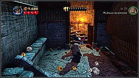 On the other side still as Elisabeth run to the right and destroy the chain that blocks the bridge - Singapore - walkthrough - At World's End - LEGO Pirates of the Caribbean: The Video Game - Game Guide and Walkthrough