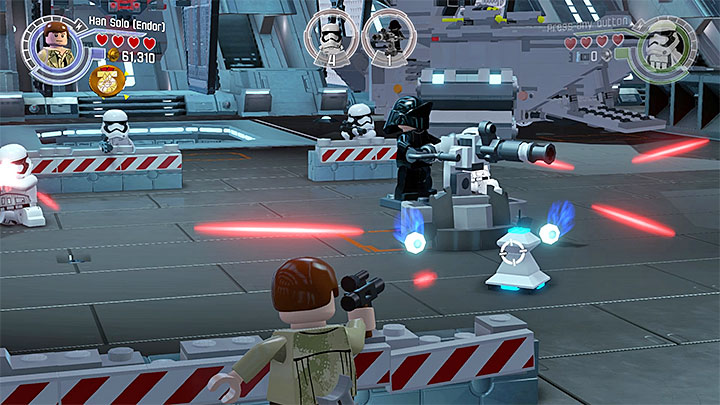 The fourth and the last droid can be destroyed only during the fights in the hangar - Chapter 2 - Escape from the Finalizer | Minikits and red bricks - Minikits and red LEGO bricks - LEGO Star Wars: The Force Awakens Game Guide