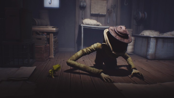 When the enemy doesnt see you, use the opportunity and wait until he starts snooping around the room. - Little Nightmares: Escape from the cage, the blind creature - walkthrough - The Lair - Little Nightmares Game Guide