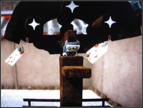 Go past the bridge and pick up Egg Sushi and Prawn Sushi (behind the checkpoint) you will now need to run on the wooden poles (dont stop) and jump onto the green sphere - The Islands - Endurance Dojo - The Islands - LittleBigPlanet - Game Guide and Walkthrough